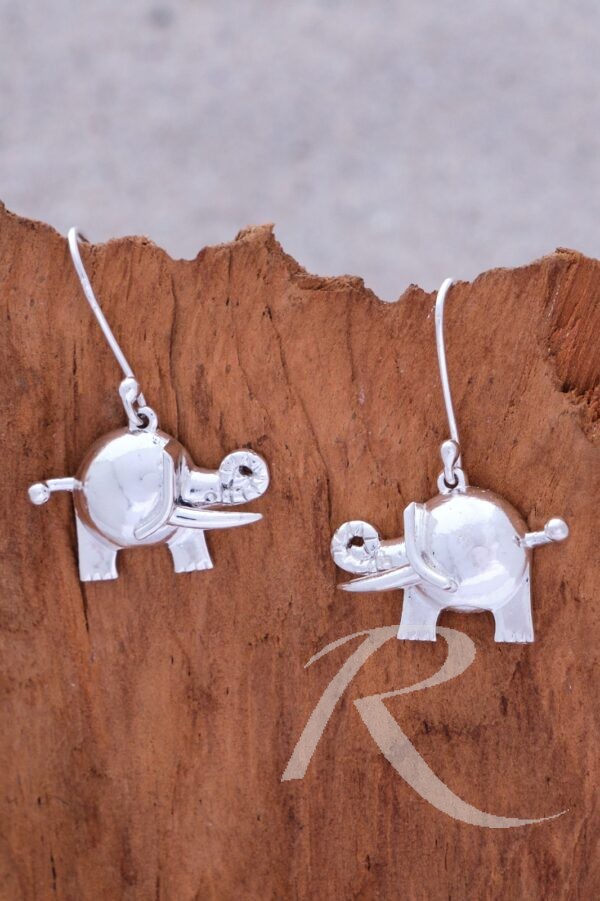 Elephant silver earrings -Taste of Africa Collection